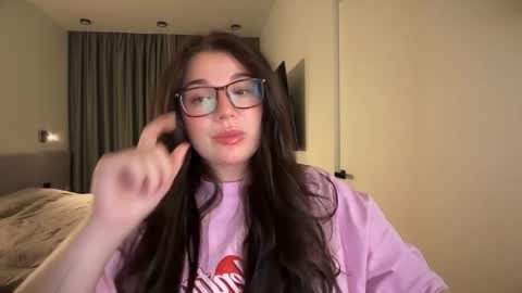 Ariana online show from June 2026 08:33:02 PM