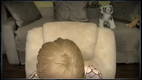 Clementine online show from November 2025 08:04:02 AM