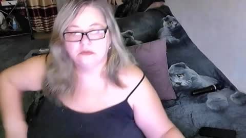 Lana online show from December 2025 02:53:02 AM