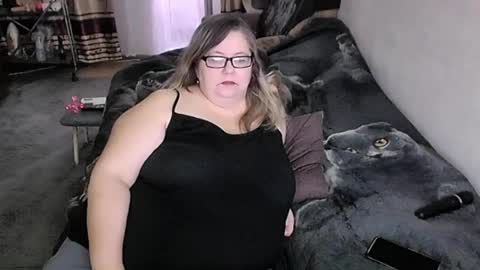 Lana online show from April 2026 12:32:01 AM