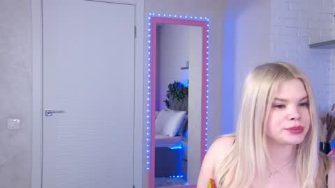 Hallie online show from December 2024 08:28:01 AM