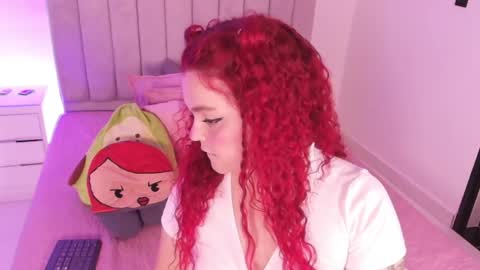 Twiggy online show from June 2026 06:52:02 AM