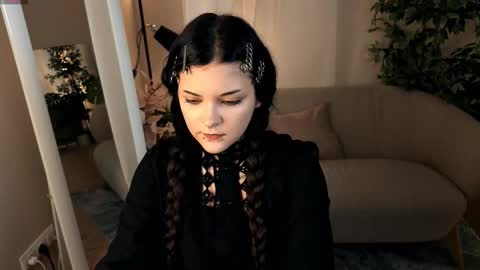 Melanie online show from October 2025 07:47:02 PM