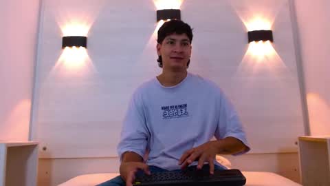 Snapshot of twink_bunny chatting on November 2025 12:07:01 PM samu online show from November 2025 12:07:01 PM