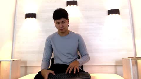 Snapshot of twink_bunny chatting on December 2025 02:04:01 PM samu online show from December 2025 02:04:01 PM