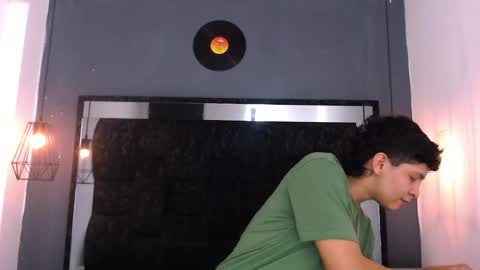 Snapshot of twink_bunny chatting on February 2026 04:20:01 AM samu online show from February 2026 04:20:01 AM