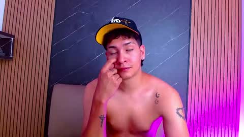 Snapshot of twink_bunny chatting on May 2026 07:02:02 AM samu online show from May 2026 07:02:02 AM