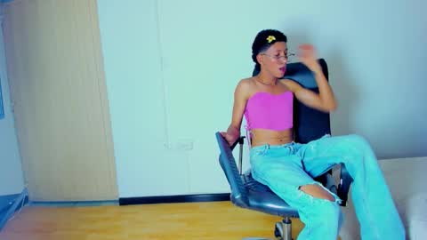 Snapshot of twink_royale18 chatting on February 2026 06:59:02 PM Alan y Damian online show from February 2026 06:59:02 PM