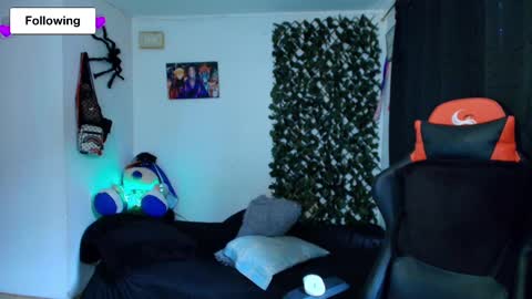 Snapshot of twink_sebas_ chatting on February 2025 07:27:02 PM Bad boy sebastian online show from February 2025 07:27:02 PM