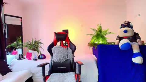 Snapshot of twink_sebas_ chatting on October 2025 07:12:02 PM Bad boy sebastian online show from October 2025 07:12:02 PM