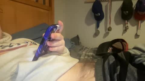 Snapshot of twinkmikexxx12 chatting on February 2025 10:44:02 PM mike online show from February 2025 10:44:02 PM