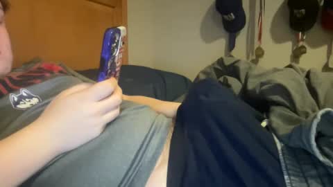 Snapshot of twinkmikexxx12 chatting on February 2025 04:31:01 AM mike online show from February 2025 04:31:01 AM