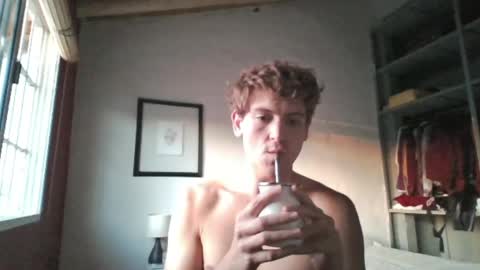 Snapshot of twinkred chatting on May 2026 09:21:01 PM twinkred online show from May 2026 09:21:01 PM