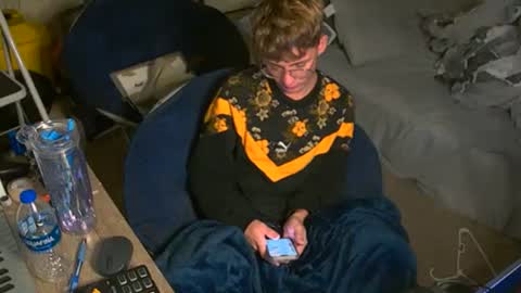 shytwink online show from September 2025 01:56:02 PM