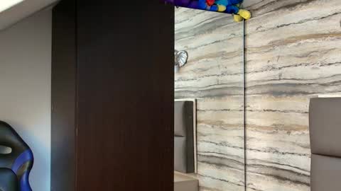 Snapshot of twinslovers_ chatting on December 2025 03:37:02 AM twinslovers_ online show from December 2025 03:37:02 AM