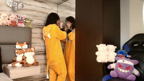 Snapshot of twinslovers_ chatting on February 2026 03:56:02 AM twinslovers_ online show from February 2026 03:56:02 AM