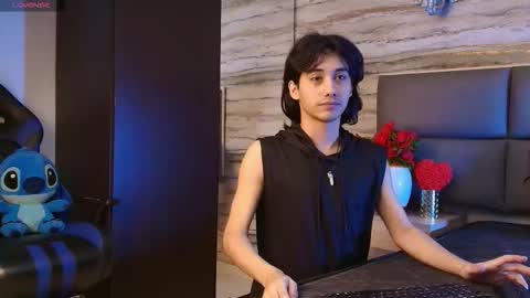 Snapshot of twinslovers_ chatting on February 2026 04:19:01 AM twinslovers_ online show from February 2026 04:19:01 AM