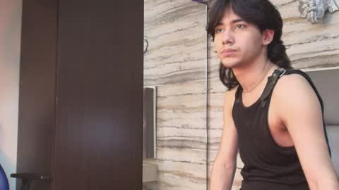 twinslovers_ online show from May 2026 03:58:02 AM