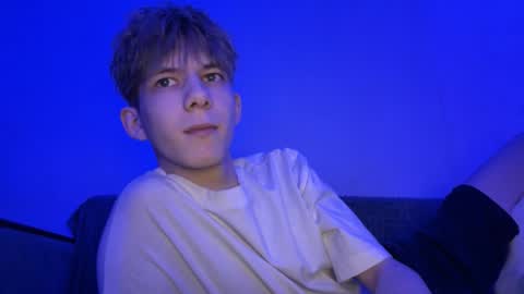 Snapshot of twishadow chatting on February 2026 01:32:01 AM TwiShadow online show from February 2026 01:32:01 AM