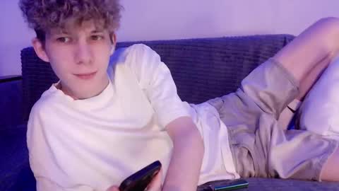 TwiShadow online show from March 2026 03:01:02 PM