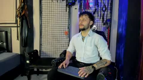 Snapshot of twisted_fantasy_ chatting on April 2026 03:01:01 AM Clio Tadeo online show from April 2026 03:01:01 AM