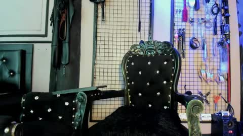 Clio  Tadeo online show from May 2026 04:07:02 AM