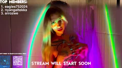 Snapshot of twl8vibe chatting on January 2026 05:28:02 PM Molly and Nick online show from January 2026 05:28:02 PM