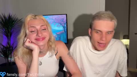 Snapshot of twl8vibe chatting on February 2026 11:00:01 PM Molly and Nick online show from February 2026 11:00:01 PM