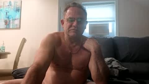 Snapshot of twopeopleinlove chatting on October 2025 09:04:02 PM Twopeopleinlove online show from October 2025 09:04:02 PM