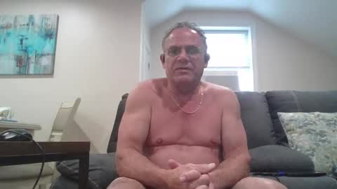 Twopeopleinlove online show from May 2026 07:48:02 PM