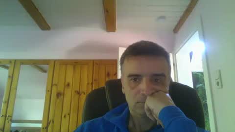 twoperes online show from May 2026 05:24:02 AM
