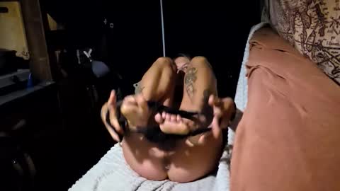 Snapshot of twowithoutfilter chatting on October 2025 06:51:02 PM twowithoutfilter online show from October 2025 06:51:02 PM