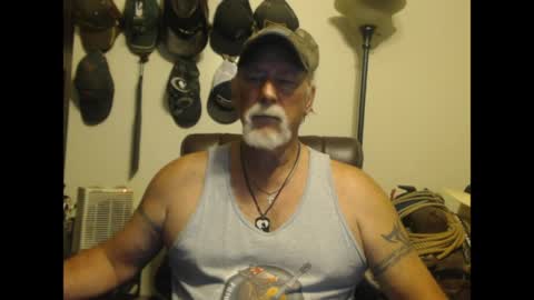 Snapshot of txlobo60 chatting on April 2026 11:51:02 PM txlobo60 online show from April 2026 11:51:02 PM