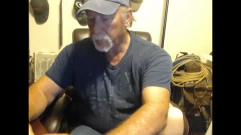 Snapshot of txlobo60 chatting on April 2026 11:13:02 PM txlobo60 online show from April 2026 11:13:02 PM