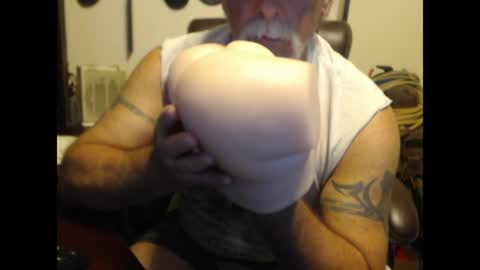 Snapshot of txlobo60 chatting on April 2026 02:27:02 AM txlobo60 online show from April 2026 02:27:02 AM