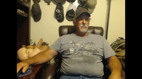 Snapshot of txlobo60 chatting on July 2026 11:58:01 PM txlobo60 online show from July 2026 11:58:01 PM