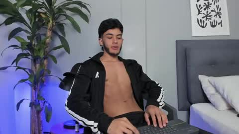 Tyler Fox online show from April 2026 09:19:01 PM