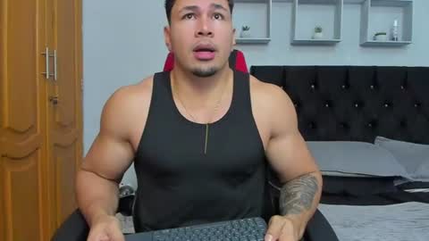 tyler_hank1 online show from June 2026 02:34:01 PM