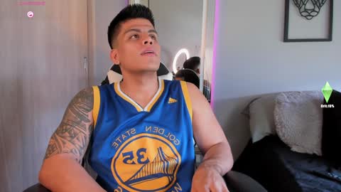 Snapshot of tyler_muscle chatting on December 2024 06:03:02 PM David online show from December 2024 06:03:02 PM