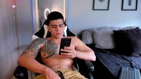 Snapshot of tyler_muscle chatting on December 2024 04:46:02 PM David online show from December 2024 04:46:02 PM