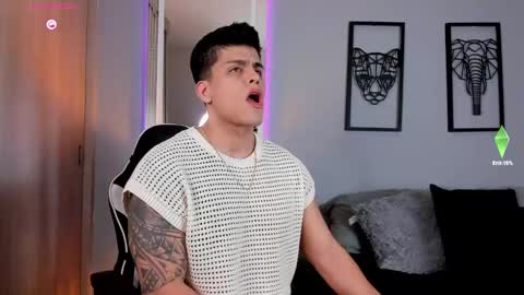 Snapshot of tyler_muscle chatting on December 2024 12:20:01 AM David online show from December 2024 12:20:01 AM