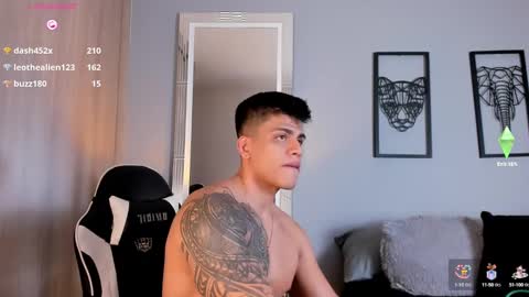 Snapshot of tyler_muscle chatting on January 2025 03:18:01 AM David online show from January 2025 03:18:01 AM