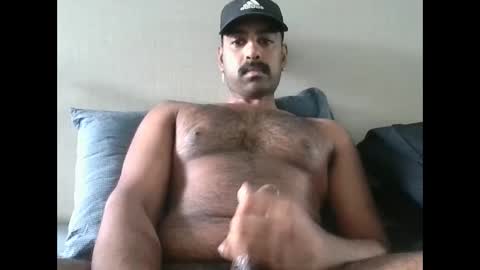 tylerd45637 online show from November 2025 12:36:01 AM