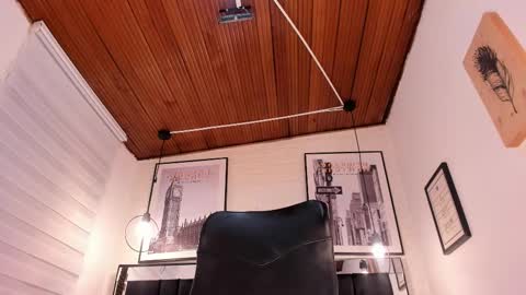 Snapshot of tylla_ chatting on September 2025 02:59:01 AM online show from September 2025 02:59:01 AM