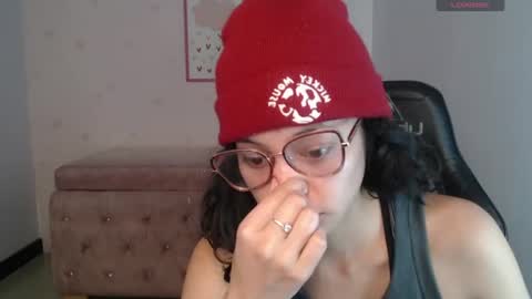 Snapshot of tyna_ch chatting on July 2026 01:04:02 PM TYNA online show from July 2026 01:04:02 PM