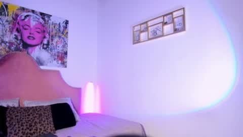 Tyra pretty Honey online show from July 2026 10:03:01 PM