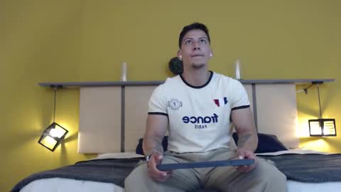 Snapshot of tyronyx chatting on October 2025 07:25:02 PM tyronyx online show from October 2025 07:25:02 PM