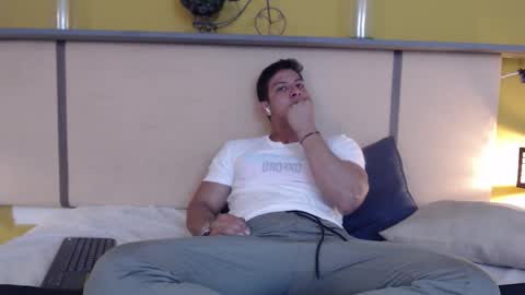 Snapshot of tyronyx chatting on November 2025 09:16:02 PM tyronyx online show from November 2025 09:16:02 PM