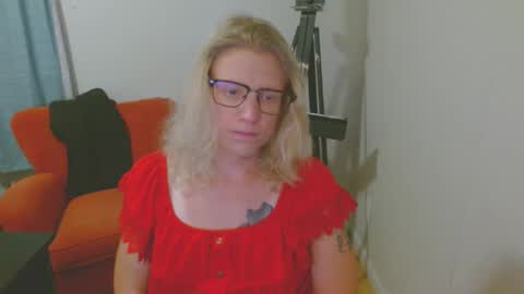 Snapshot of tyyyler93 chatting on October 2025 02:42:02 AM TylerAlternative online show from October 2025 02:42:02 AM