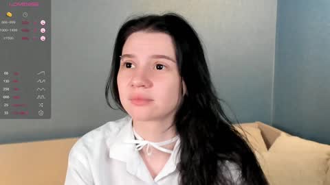 Lili online show from February 2025 08:45:02 PM